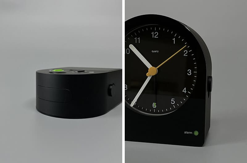 Braun Classic Alarm Clock, 왼쪽은 시계의 뒷모습으로 눕혀있는 모습, 오른쪽은 시계의 앞모습
