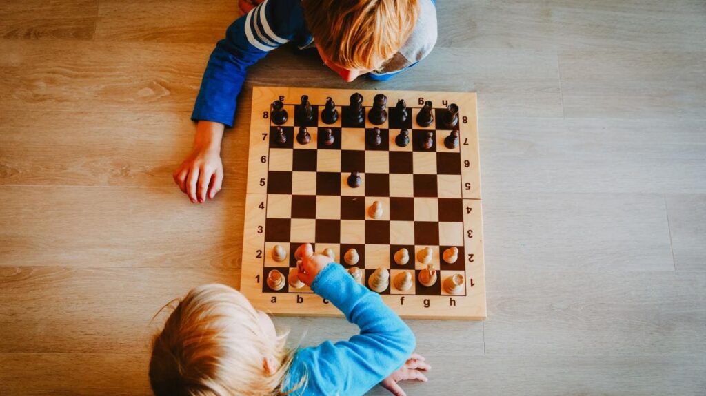 체스 두는 아이들