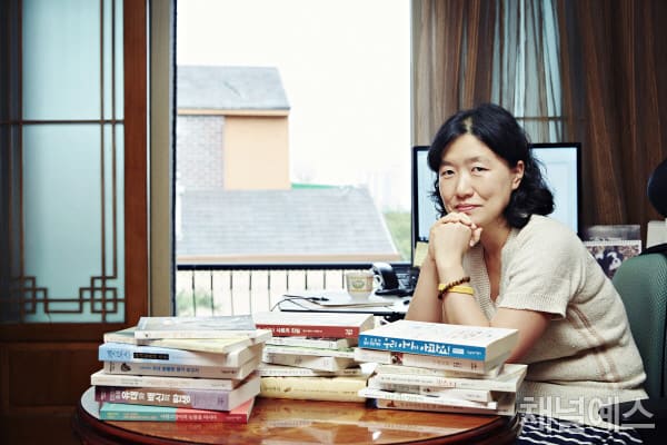 출판사 ‘책공장더불어’의 김보경 대표