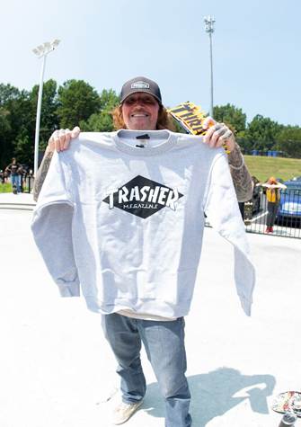 쓰레셔 매거진 크루넥