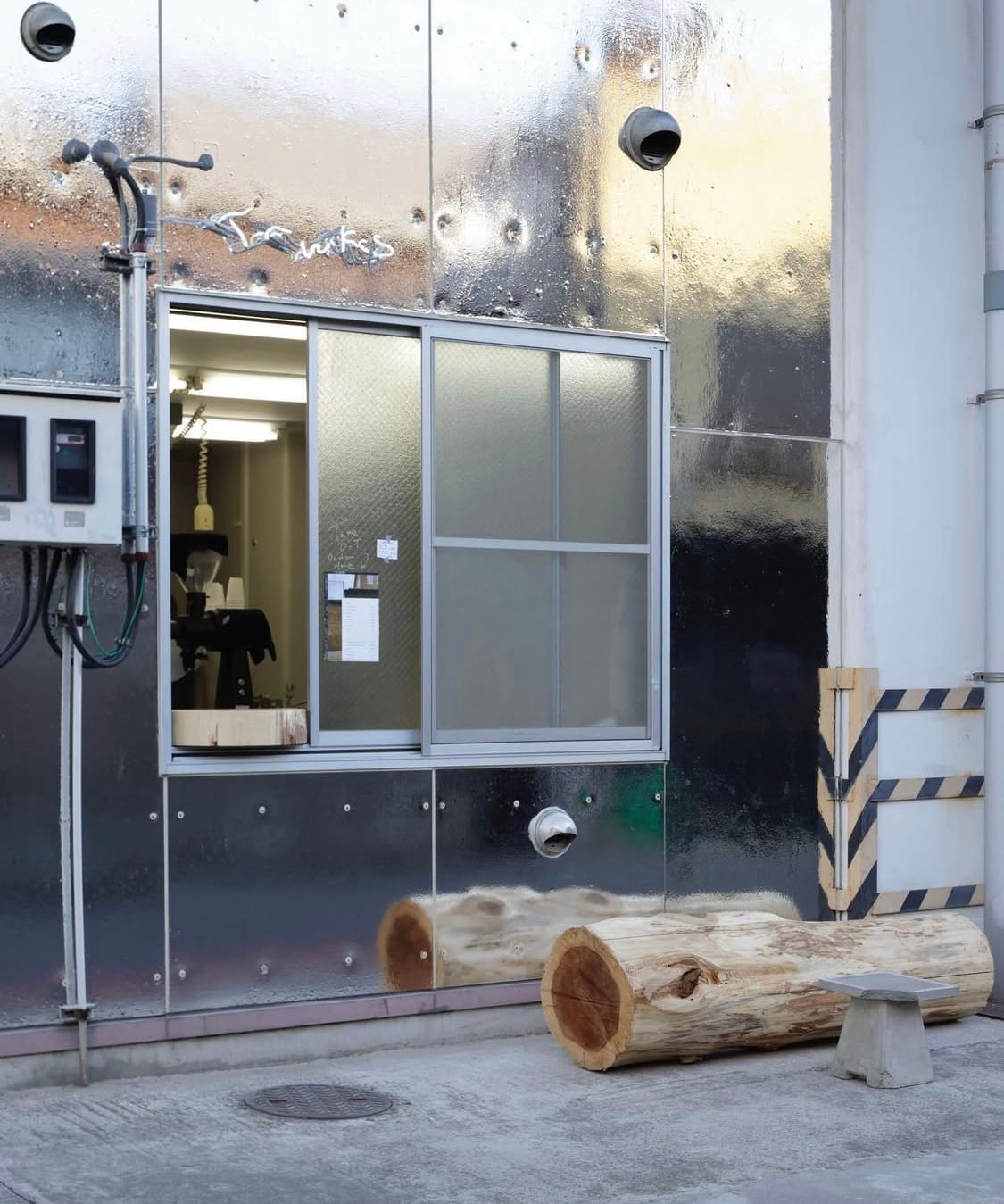 이미지 출처 : SKWAT 인스타그램